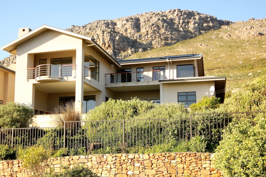 4 Bedroom Property for Sale in Stonehurst Mountain Estate Western Cape